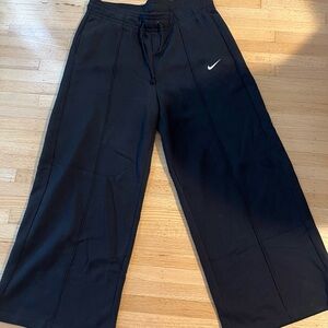 Nike Women’s Wide Leg Black Sweat Pants